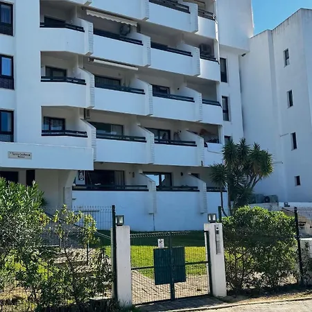 Tenis, Golf E Mar Apartment *